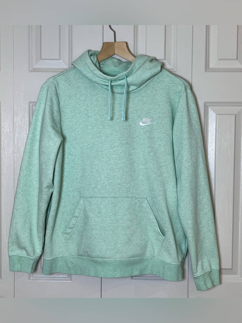 Women's Nike
Sportswear Club Fleece Funnel-Neck Hoodie Mint Green Size XL